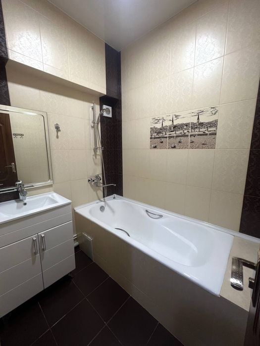 Продается 2 комнатная квартира ремонт Angel’s food метро Ойбек