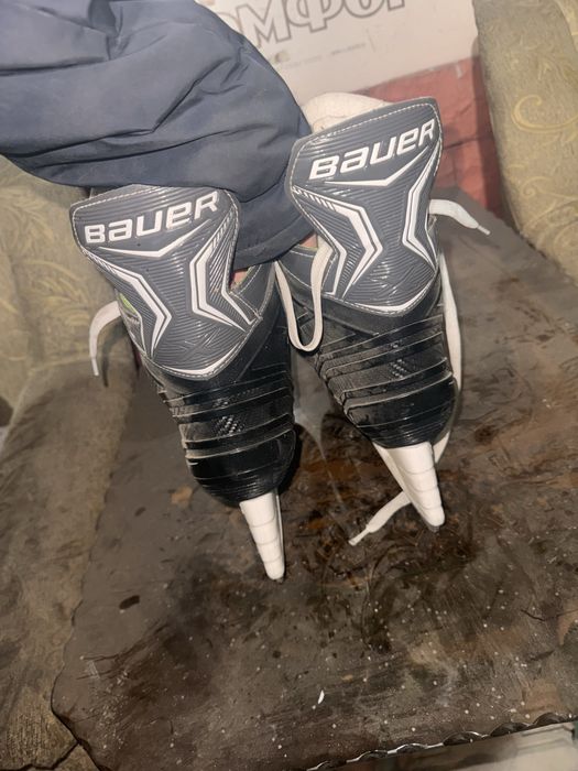 Хоккейные коньки bauer