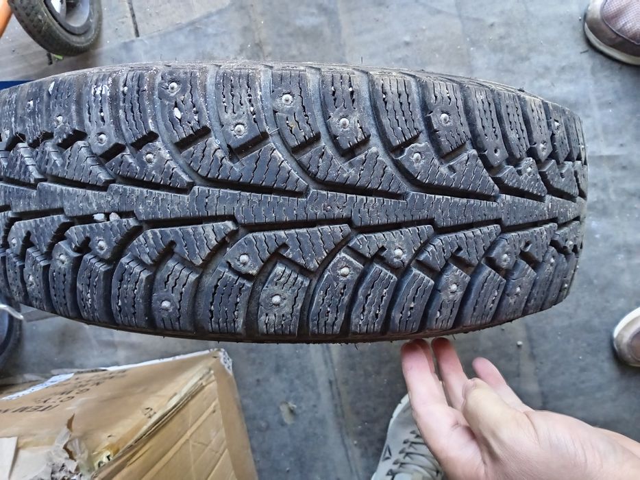 Продам зимние шины