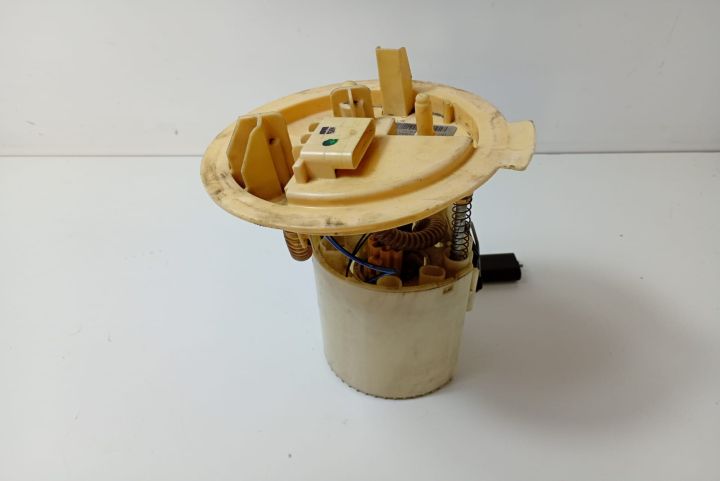 Pompa combustibil A2464701494 Mercedes-Benz CLA-Class C117
