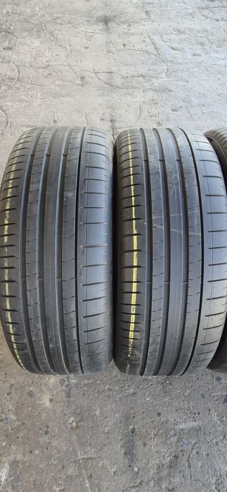 4 anvelope vara Pirelli 275/50/20.Pretul este pe bucata.