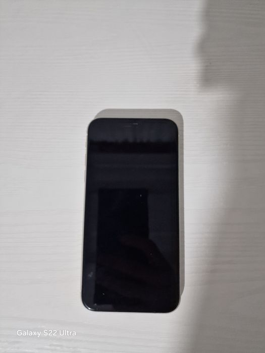 IPhone 11 72 % baterie