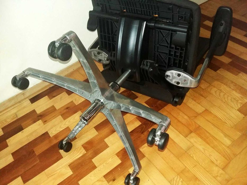 Офис стол TECHO подвижен анатомична облегалка мрежа