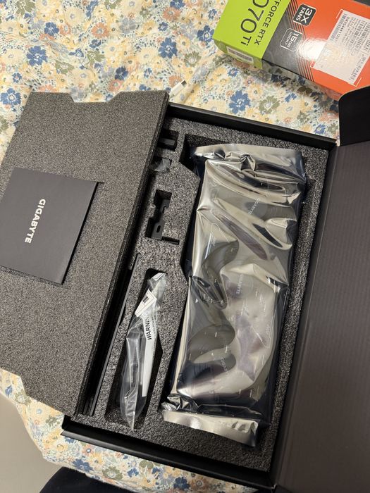 Placă video Gigabyte RTX 5070 Ti 16GB Windforce