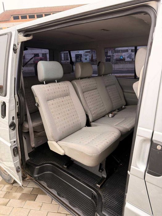 Volkswagen Caravelle microbuz