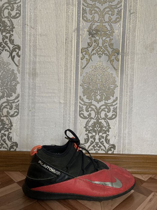 Продаю бутсы Nike phantom