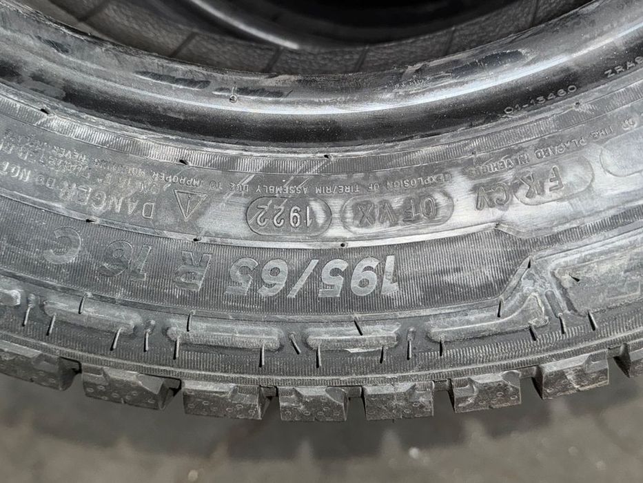 Vând 4 anvelope 195/65/16c Michelin allseason noi