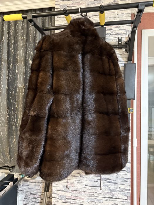 Продам норковую шубу