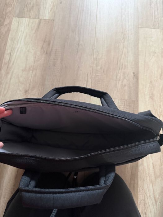 Vand geanta laptop Tucano