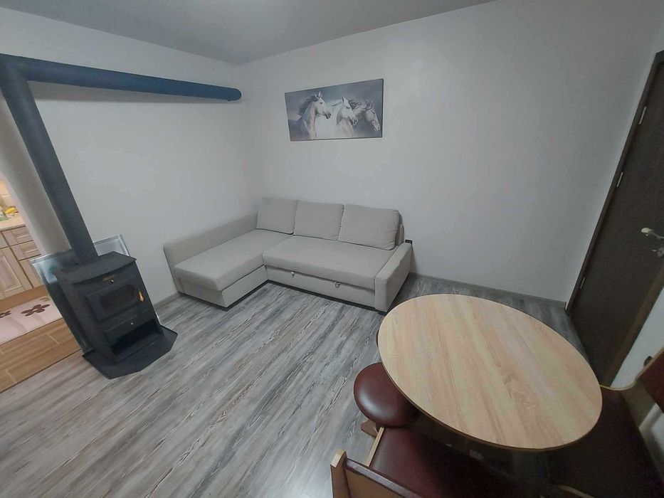 Триетажна къща, гр. Омуртаг