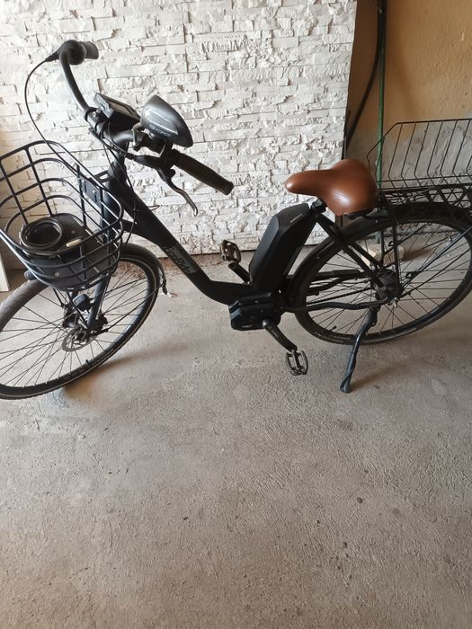 Bicicletă electrică asistată Bosch