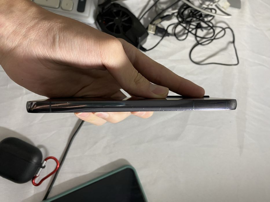 Продам Samsung S22 5G