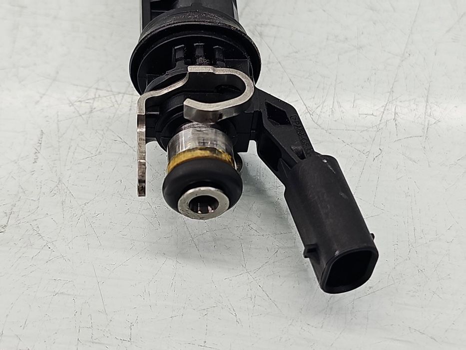 Injector Nissan Qashqai (2) [Fabr 2013-2017] 166001525R 1.3 Benz H5H47