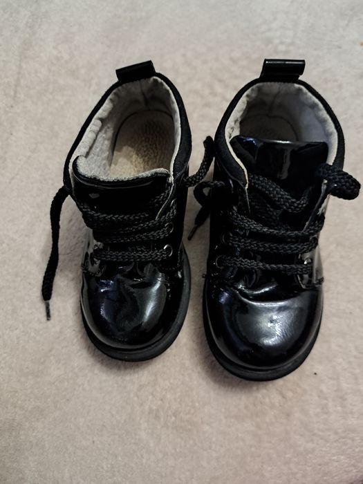 Боти лачени н.25 за момиче