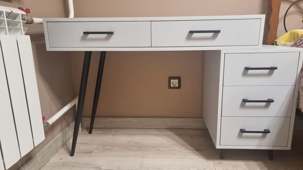 Туалетный столик, собранный, самовывоз