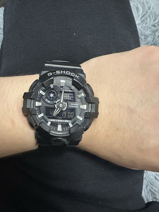 Casio G Shock ga-700