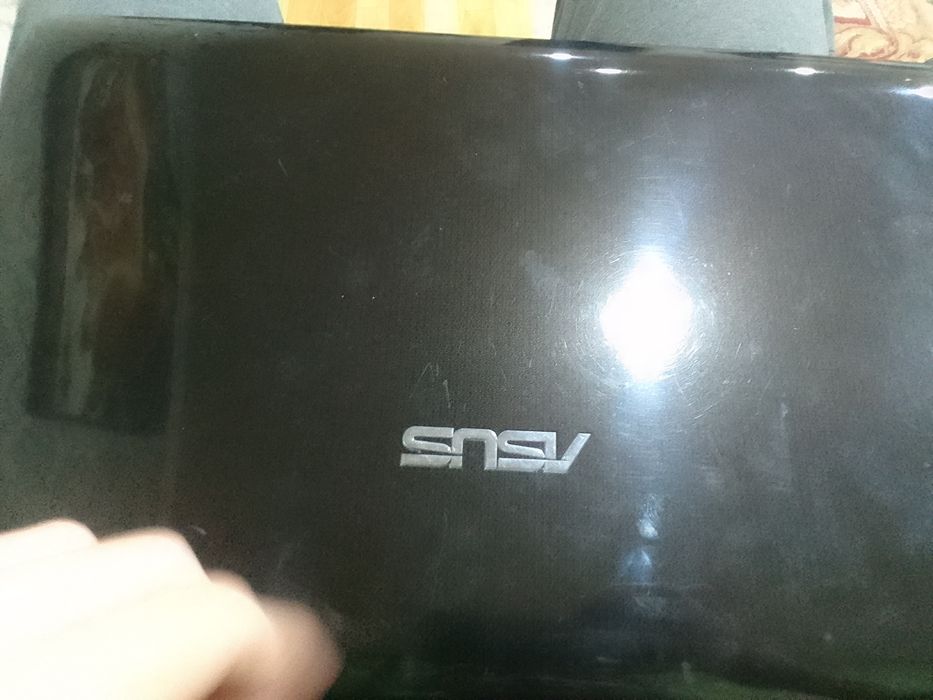 Продам ноутбук .