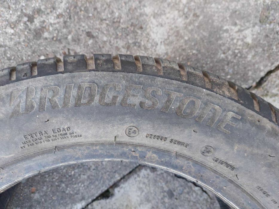 Vand 2 anvelope BRIDGESTONE strict iarna 215/55/R16