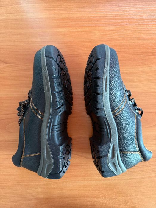 Работни обувки / защитни обувки – номер 42