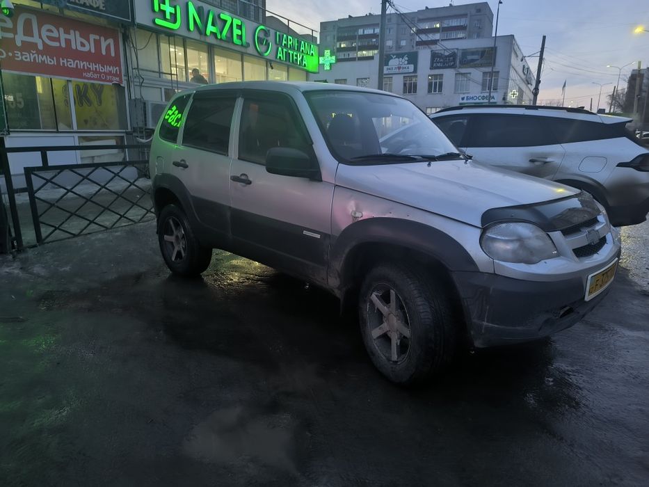 Нива Шевроле продам