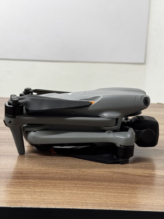 Продам дрон DJI AIR 3 fly more combo RCn2