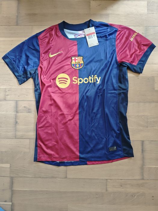 Vând tricou Barcelona yamal