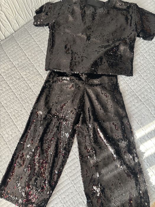 Продам костюм на девочку