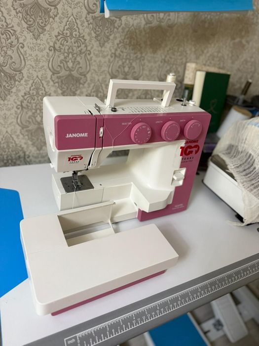 Janome 1522PG Anniversary Edition