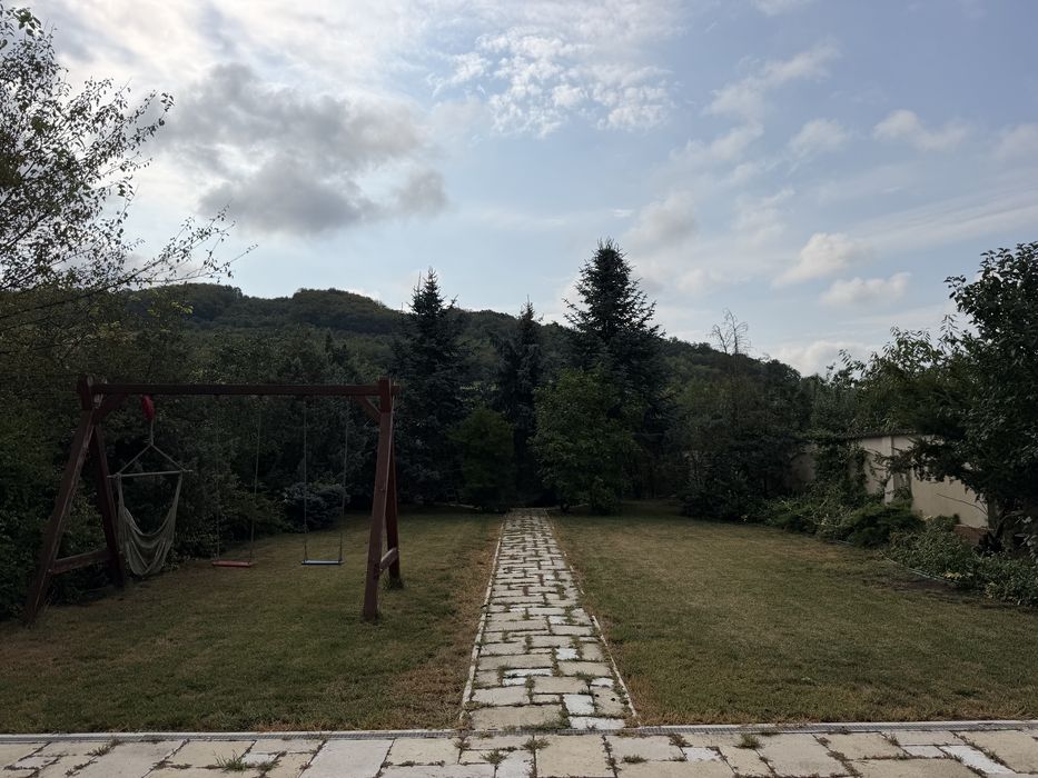vand sau inchiriez casa in SANGEORGIU DE MURES