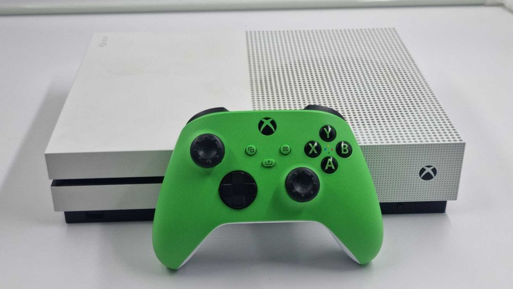Xbox One S [Amanet Club Caro ]