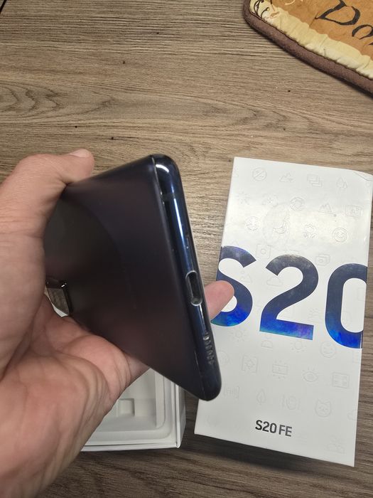 Samsung S20 Fe - 128gb - 8gb Ram - impecabil, la cutie