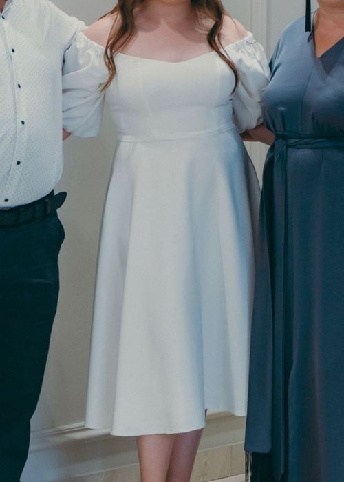 Продам белое платье. Брала на кудалык