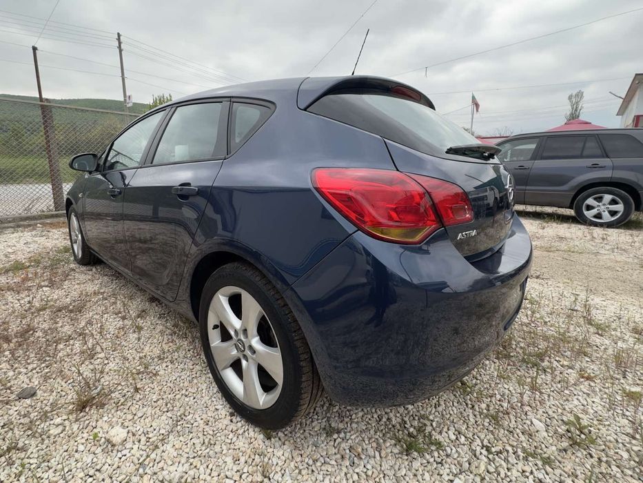 Opel Astra  1.4i 101hp