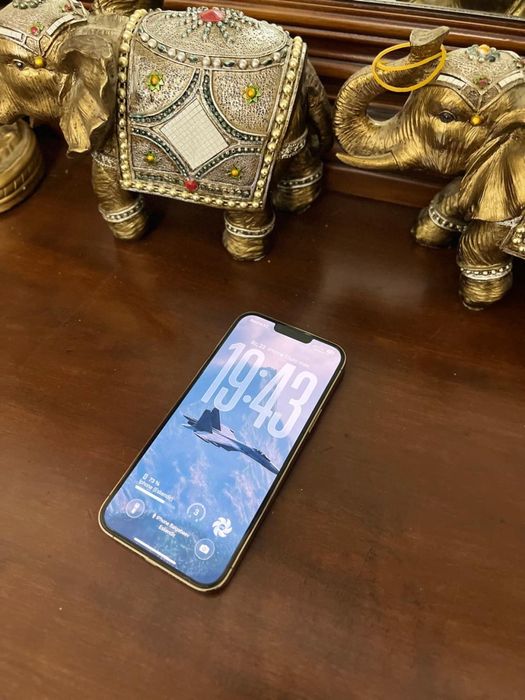 Продам айфон 13 про макс