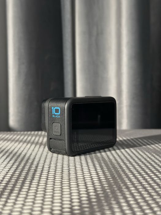 СПЕШНО - GoPro 10 HERO BLACK + Много аксесоари