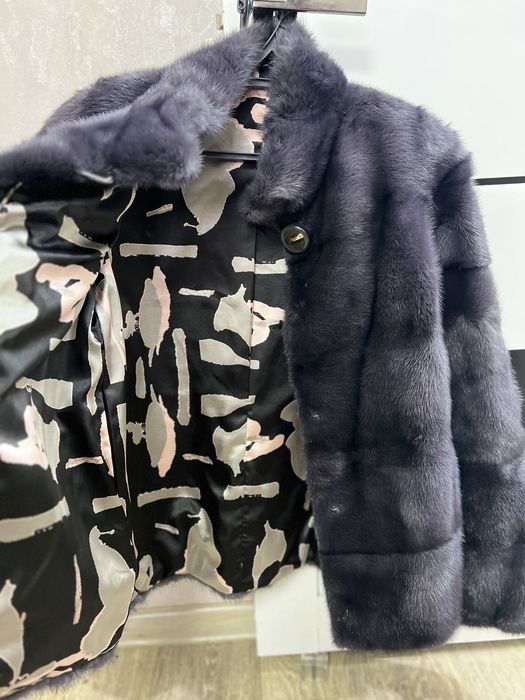 Продам шубу норковую