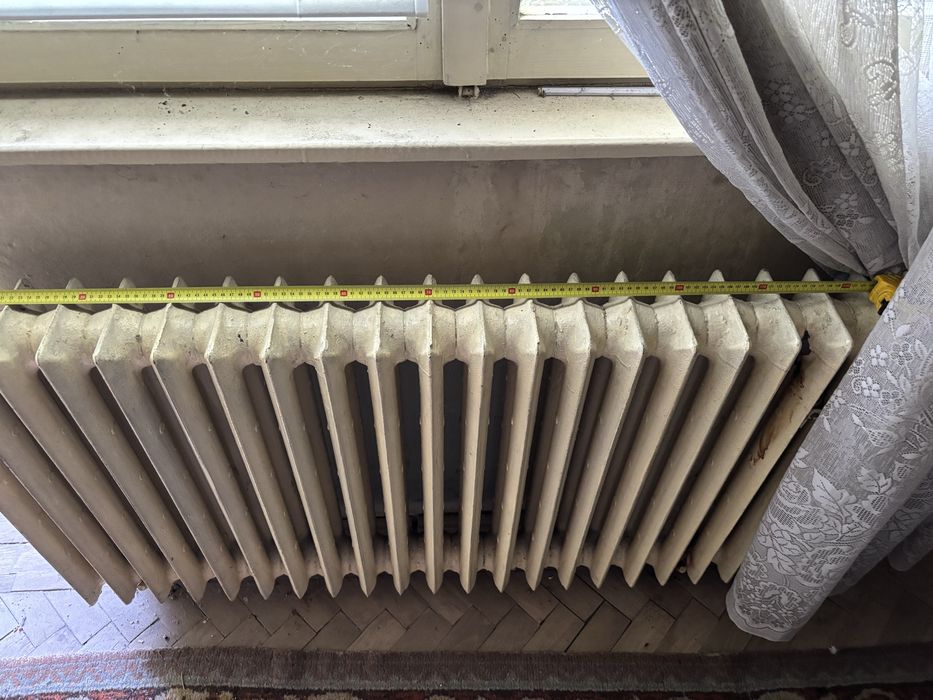 5 calorifere 250 lei pana joi.et 4 ,nu asigur manipulare