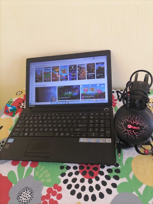 Oferta! Laptop la pret de tableta! 300 de lei cu incarcator