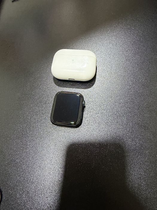 Apple Watch SE 2 44 mm + AirPods Pro 2 — оригинал