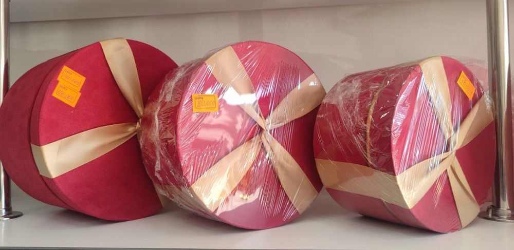 Подарочные коробки бархатные