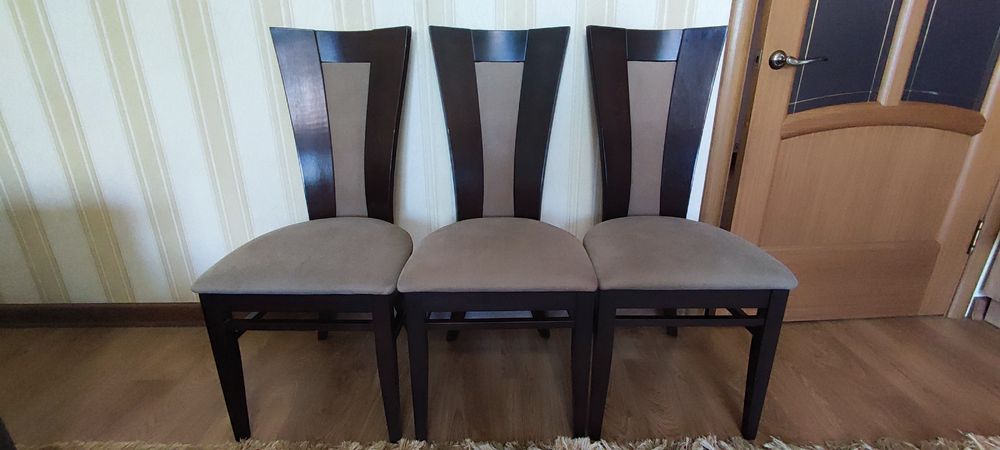 Продам стулья 8 штук