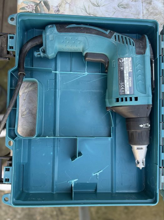 Makita Винтоверт за гипсокартон FS4000