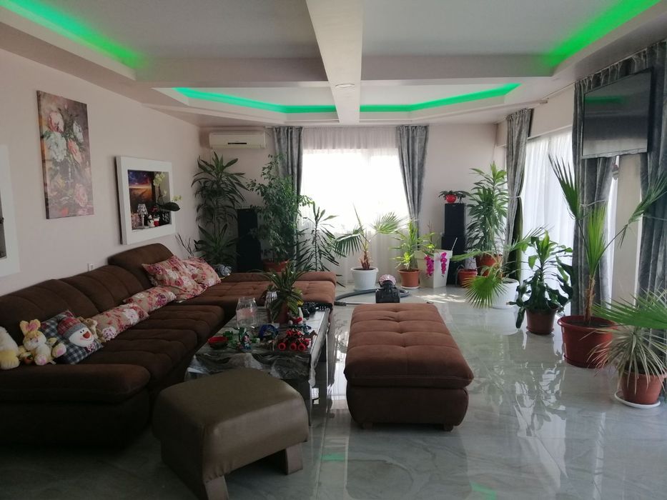 Продава се Къща в Казанлък - 450 кв.м за 624 €/кв.м - Снимка #6