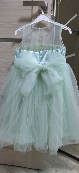 Нарядное платье для девочки
