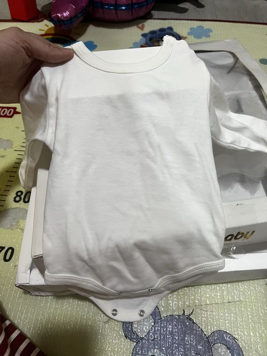 Продам шикарное платье ,копмлект  для девочки