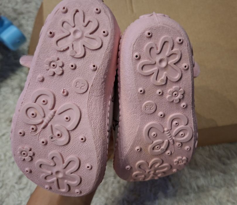 Пантофи на Кк и playshoes