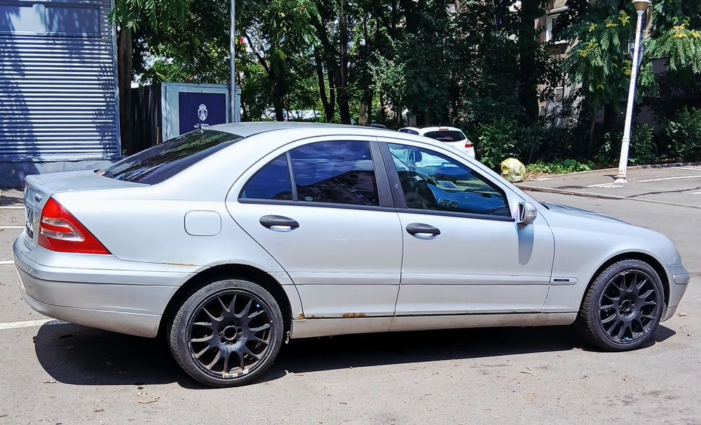 MERCEDES-BENZ C-Class 2001 — imagine 10