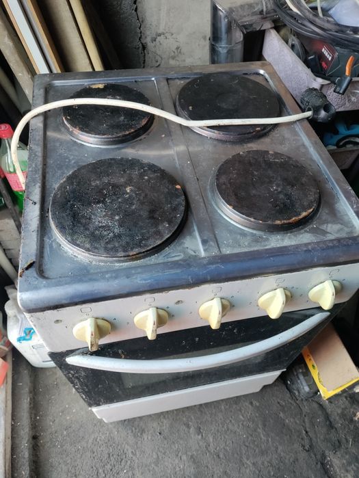 Электроплита 4-х камфорная