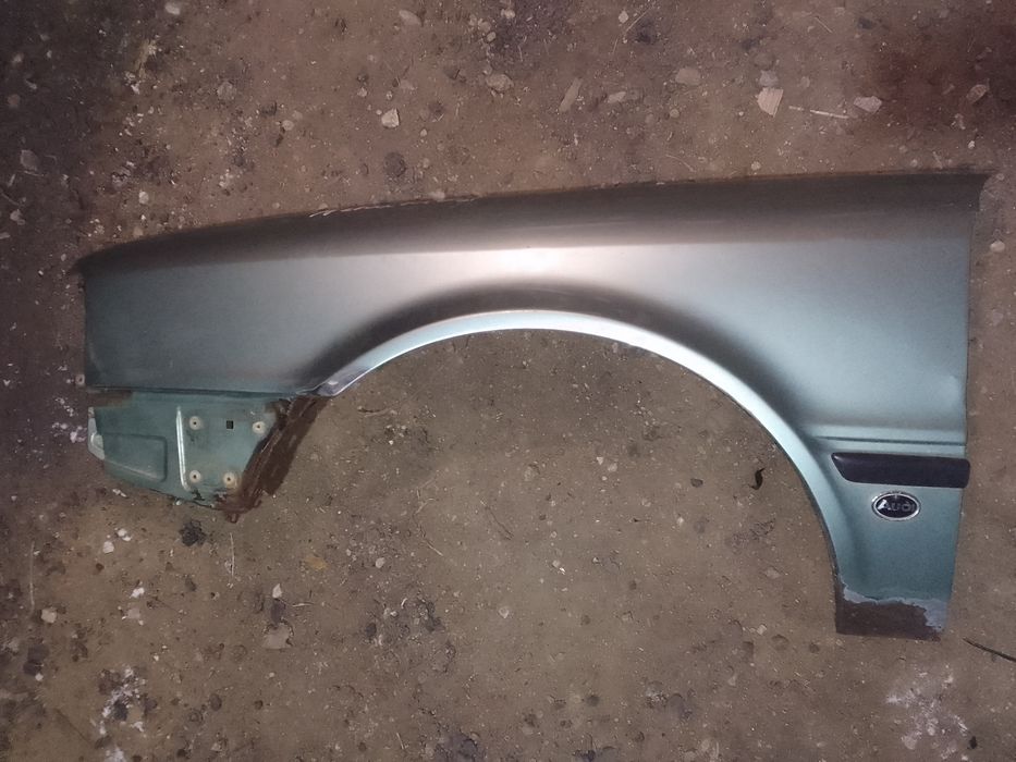 Крылья Ауди 80 б4