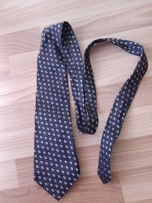 Италианска копринена вратовръзка